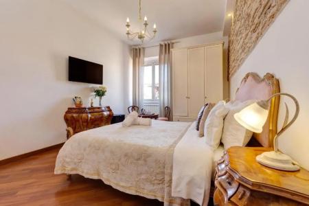 Little Rhome Suites - 43