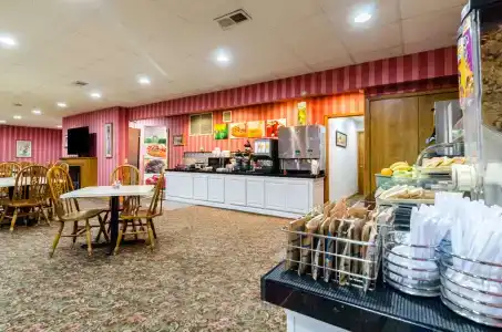 Quality Inn South - 30