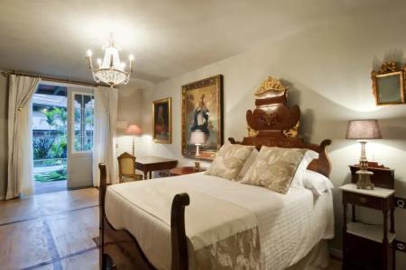 Hacienda de Abajo-Adults Only - 45