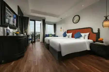 Shining Riverside & Spa - 97