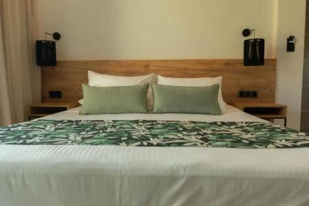 Kavos & Suites - 241