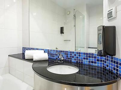 Crowne Plaza Madrid Airport - 33