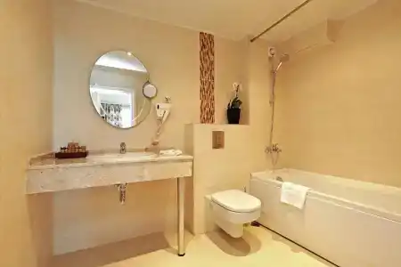 White Rock Castle Suite & SPA - 9