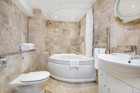 Queensgate Court - 73