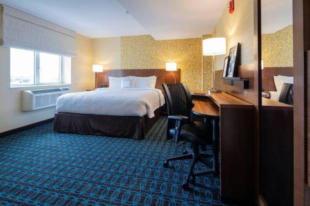 Fairfield Inn & Suites by Marriott New York/Fresh Meadows - 4
