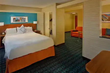 Fairfield Inn & Suites - 4
