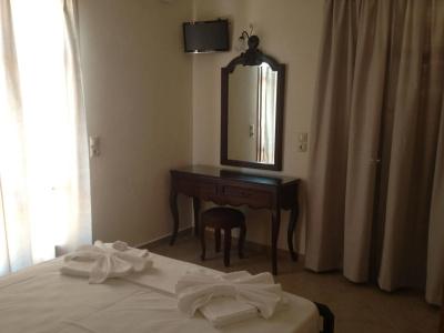 Maria's Rooms & Studios - 7