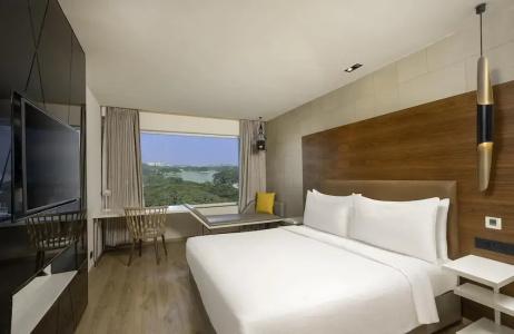 Radisson Bengaluru City Center - 22