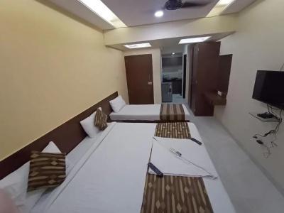 Lucky Bandra - 37