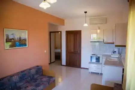 Elena & Studios - 22