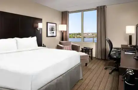 Deltas by Marriott Waterfront - 51
