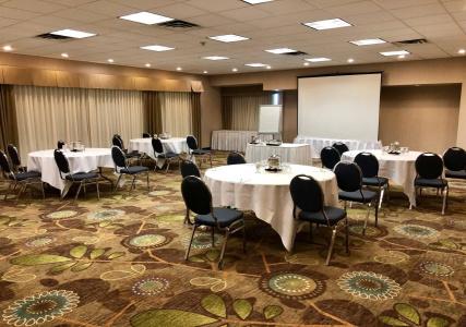Holiday Inn Macleod Trail South - 28