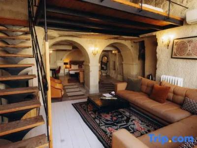 Hezen Cave - 49