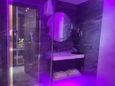 Tisia & Spa - 9