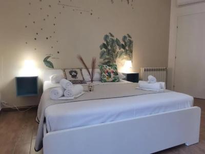 b&b a Due Passi Dal Centro - 2