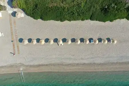 Niriides Resort - 9