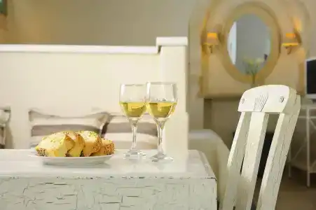 Mythos Suites - 8
