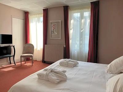 Grand Hôtel de Courtoisville - Piscine & Spa, The Originals Relais (Relais du Silence) - 49