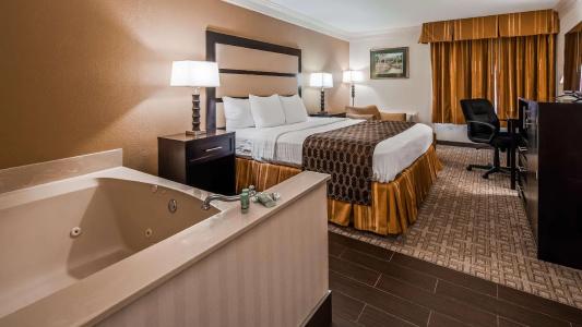 Best Western Riverside Inn - 56