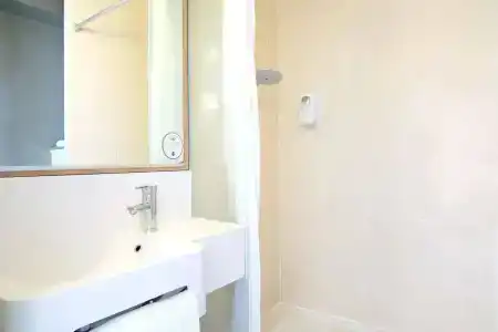 b&b hôTel Marseille Centre La Joliette - 8