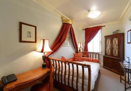 Twenty Nevern Square - 82