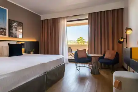 Golden Tulip Villa Massalia - 2
