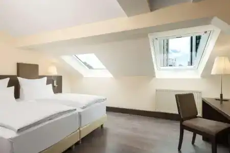 Nh Frankfurt Villa - 4