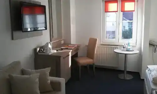 Airport Filder Post - 25