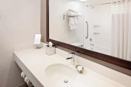 Courtyard by Marriott Fort Lauderdale North/Cypress Creek - 36