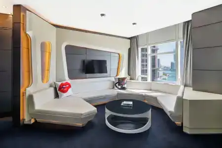 V Dubai, Curio Collection by Hilton - 80
