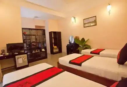 Ngan Phu - 26