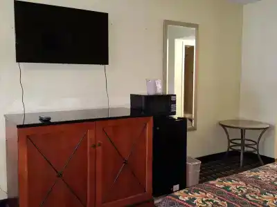 American Inn - 2
