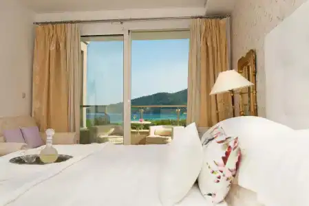 Mare Monte Small Boutique - 4