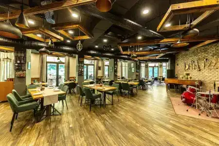 DiliJazz & Restaurant - 13