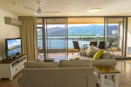 Cairns Aquarius - 112