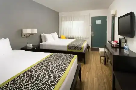 Park Lane Suites & Inn - 44