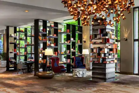 Renaissance Seattle - 16