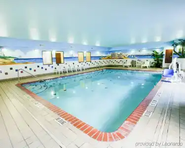 Quality Inn & Suites Near University - 10