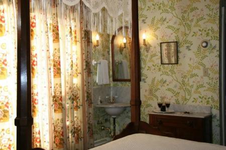 Martine Inn - 66