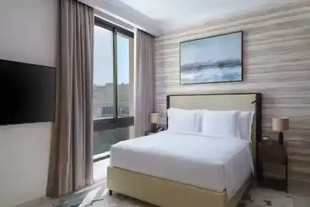 DoubleTree by Hilton Qurum - 5