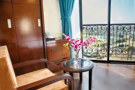 Ritzy Boutique Da Nang - 12