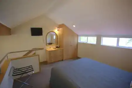 Balmoral Lodge - 18