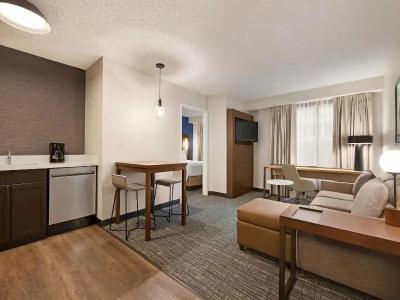 Residence Inn by Marriott Airport - 82
