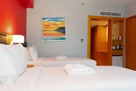 Holiday Inn, An Ihg - 46