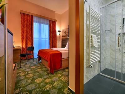 Ramada Airport Prague - 21