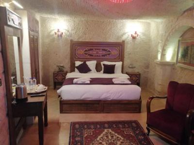 Solo Cave Suites - 45