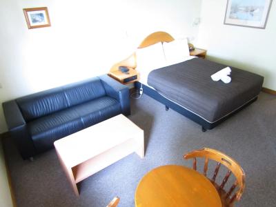 St Georges Motor Inn - 62