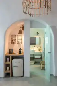 Cocoon Suites - 215