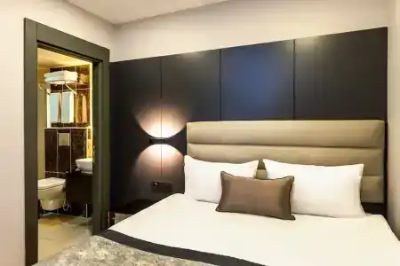 A Palace Suites - 177