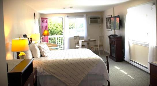 Red Horse Inn - 22